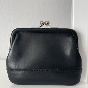 Vintage Leather Kisslock Coin Pouch